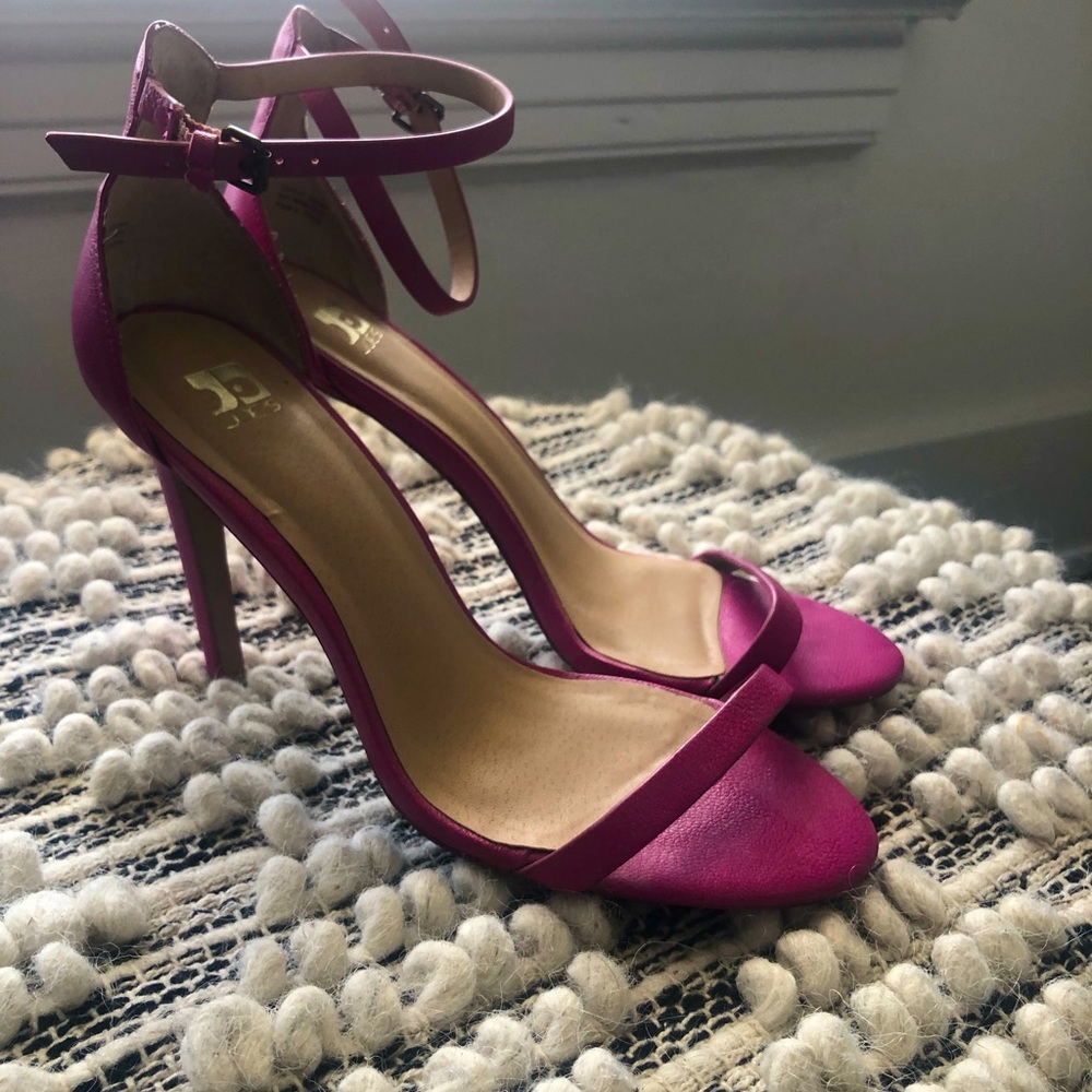Pink open-toe heels